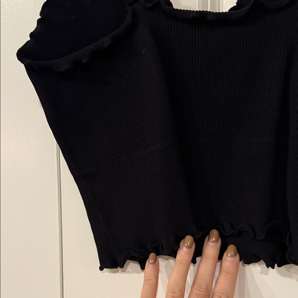 Lightly worn Black Ribbed Crop Top size M/L - Picture 11 of 12